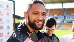manu_vatuvei_farewell_book_room_mt_smart_stadium