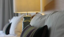 DELUXE TWIN ROOM JETTED TUB